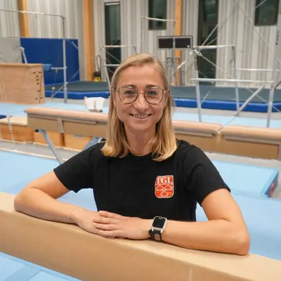 Eine Übungsleiterinnen für Leistung- Allgemeingruppe weiblich